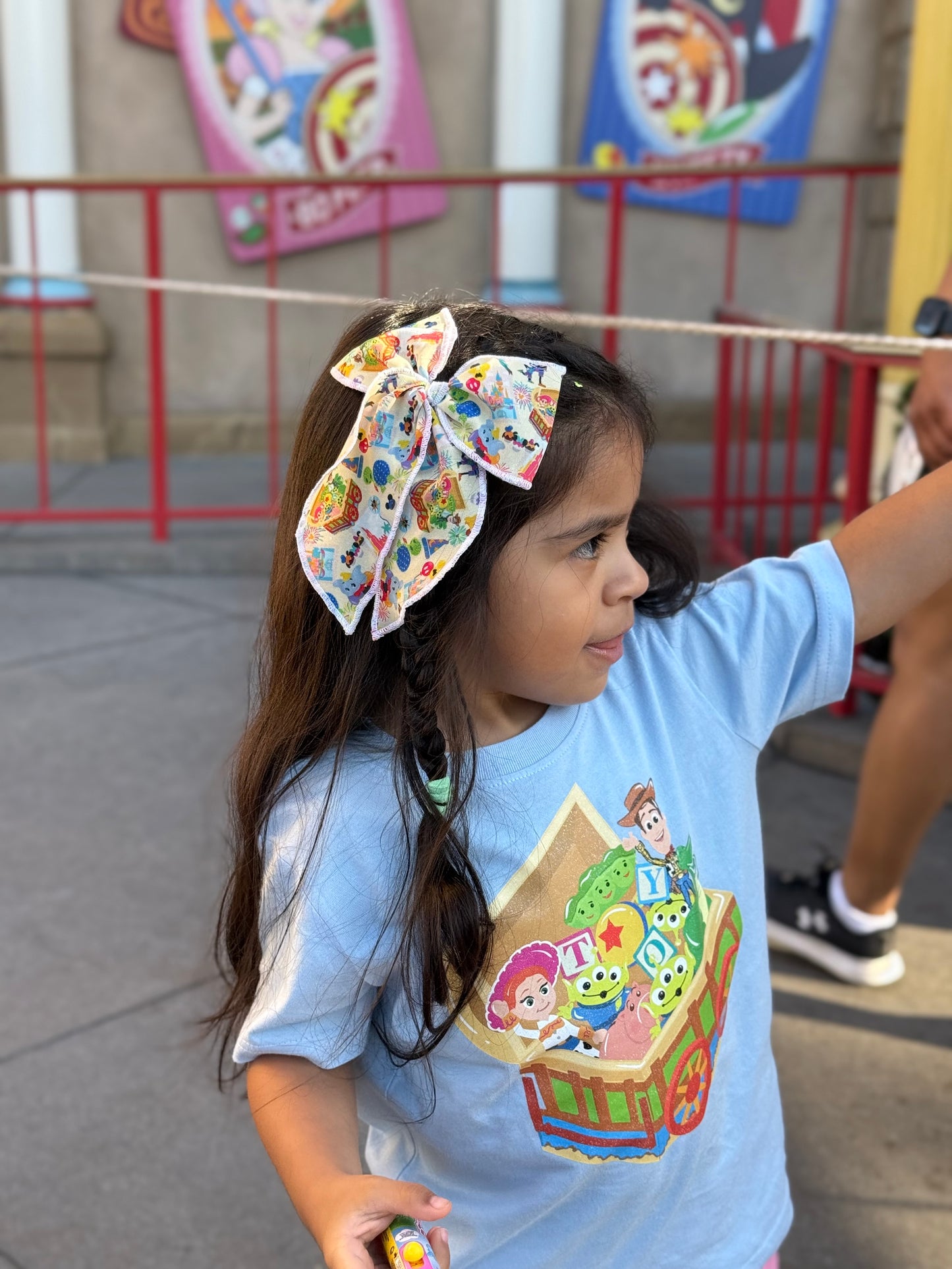 Toy box Tee